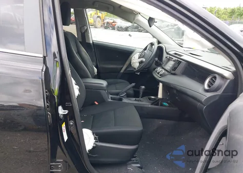 2017 Toyota Rav4 Le z USA, uszkodzony, nr VIN 2T3BFREV8HW562476